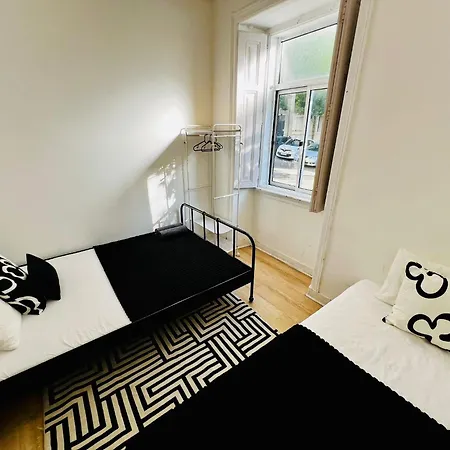 호스텔 Luxury In Lisbon, Ideal For Tourists