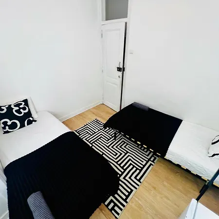 Luxury In Lisbon, Ideal For Tourists 호스텔 *